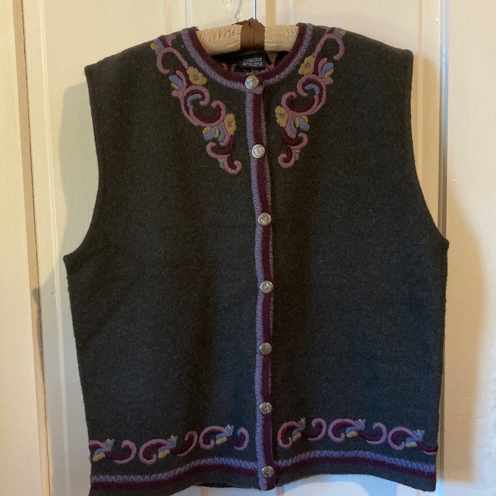 NWT vintage Norwegian 100% wool embroidered vest
